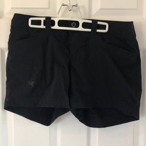 Arcteryx Women Black Short